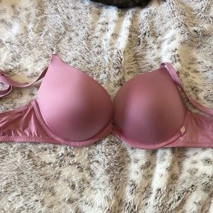 Victoria’s Secret Push-up Bra! It has adjustable straps.